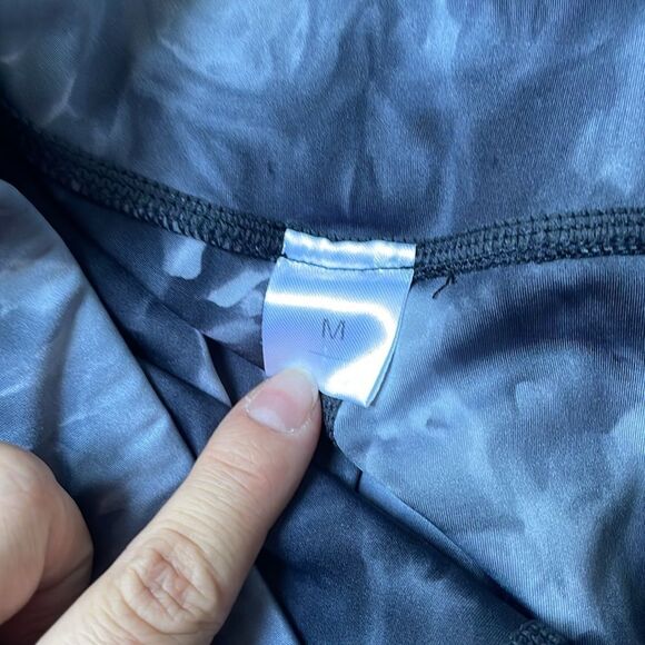 Merak Activewear Set (bra and leggings) - Picture 8 of 8